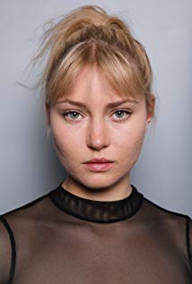 Lola Claire