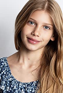 Jolie Natalia Handler