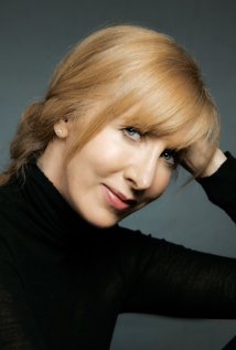 Elizabeth Moynihan